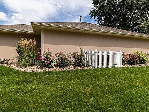 4th image of 3002 Garden Gate N