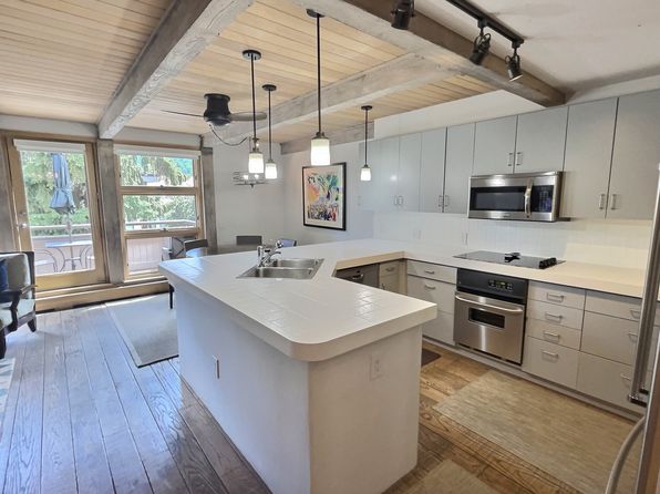 600 E Main St APT 406