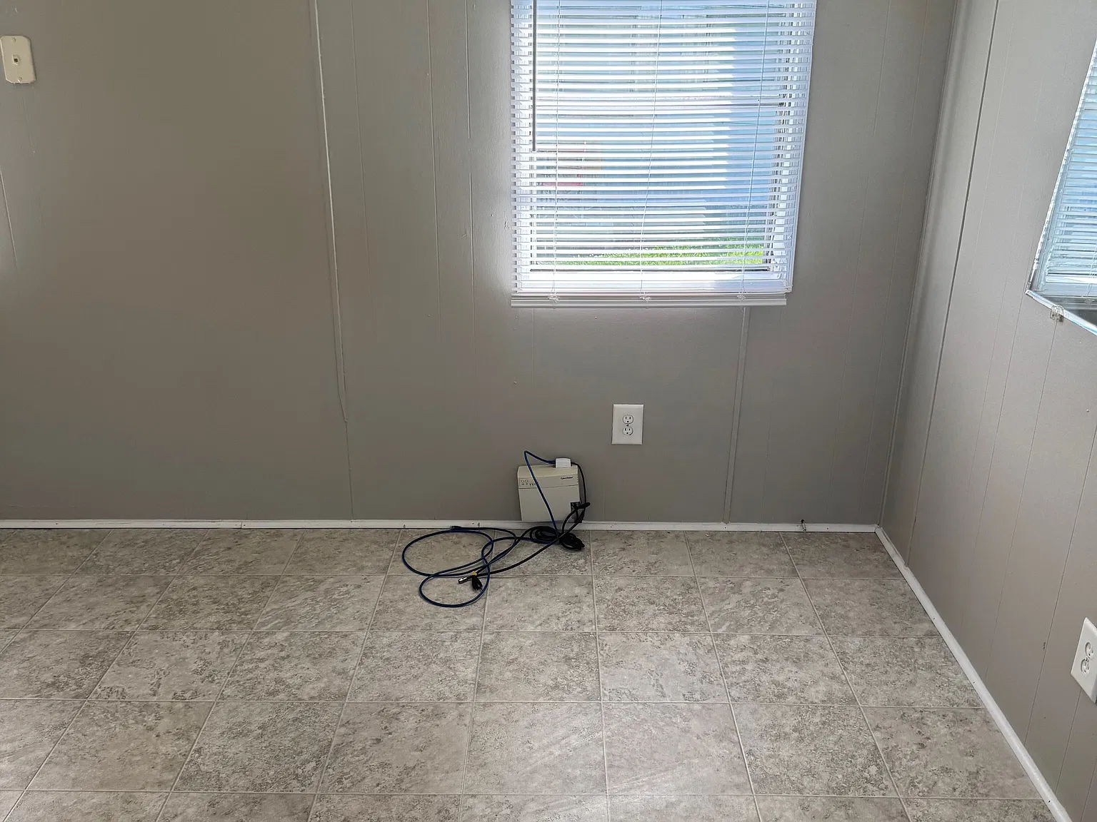 2 bed, $800 — Photo 2
