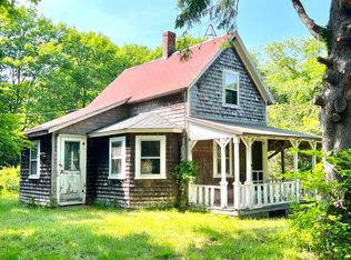 25 Oak Ave, Oak Bluffs, MA 02557