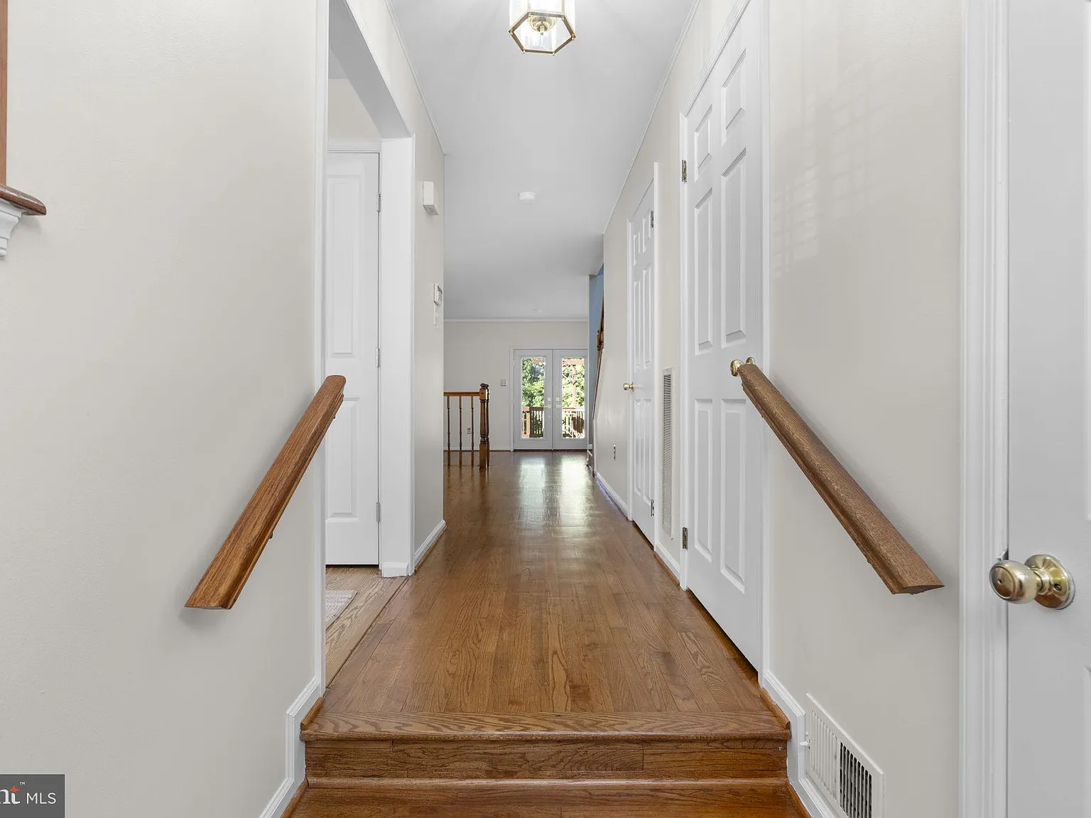 4 bed, 3.5 bath, 2528 sqft, $3,500 — Photo 2