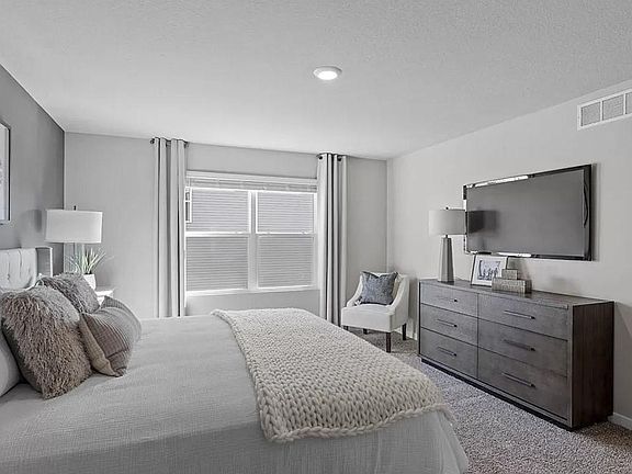 3rd image of 835 Bel Aire Ct #1