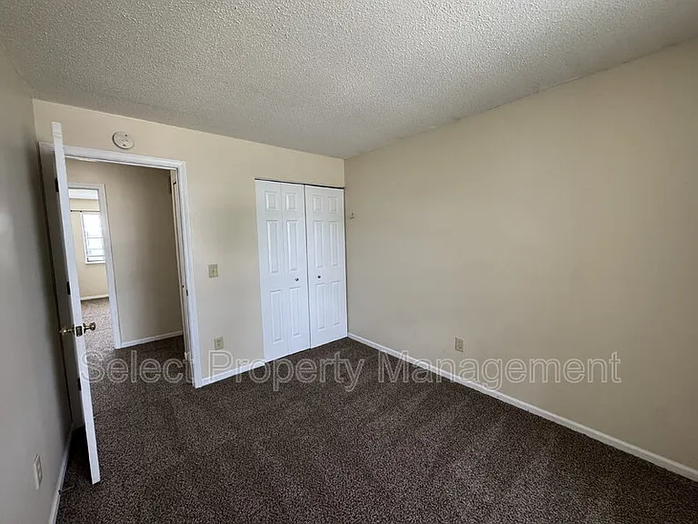 8422 Lionsgate Run — Photo 10