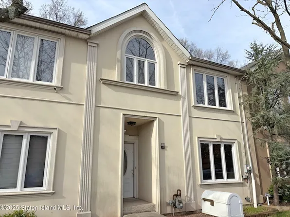 10 Penton St, Staten Island, NY 10309