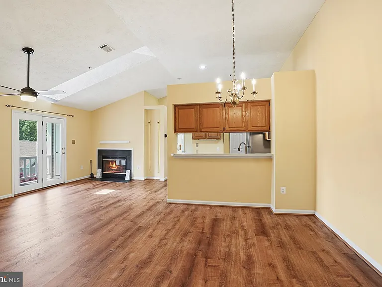 12220 Eagles Nest Ct #L — Photo 6