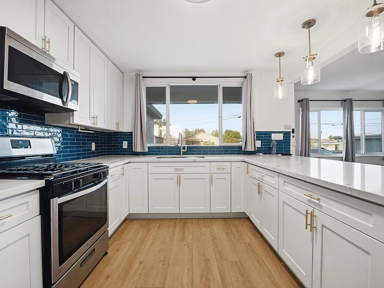 740 Cotton St — Photo 1