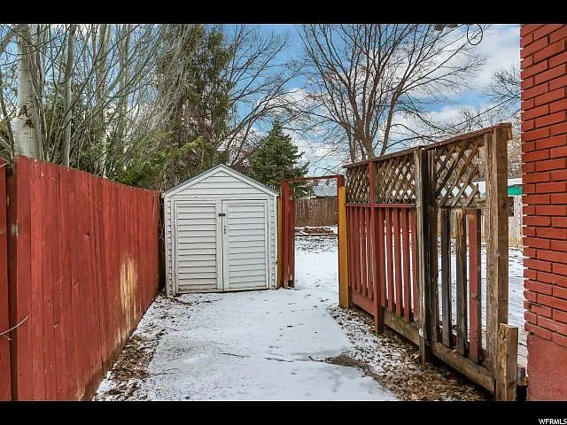 590 E Leland Ave — Photo 18