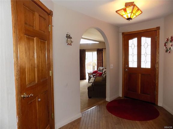 5th image of 919 Waldstrasse Way