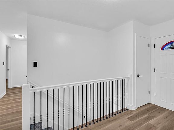 4th image of 7412 Hardy Ave