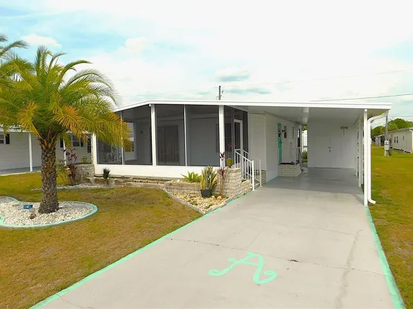 5244 Betty St, Zephyrhills, FL 33542
