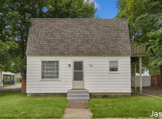 110 E Sycamore St, Wayland, MI 49348