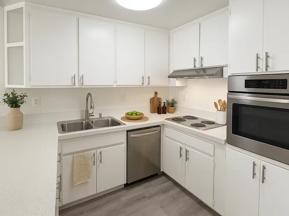 Carhart Gardens, 717 Carhart Ave #B1, Fullerton, CA 92833