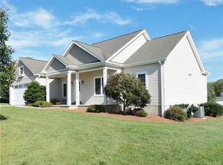 111 Heathrow Ln, Statesville, NC 28677