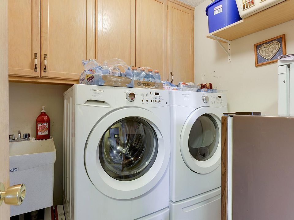 1st image of 3151 Manitou Dr #15