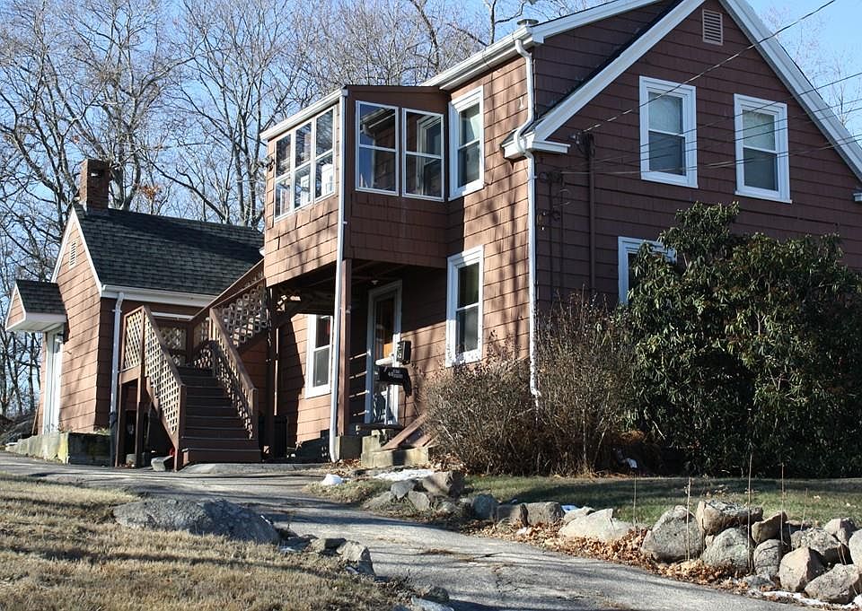 2nd image of 40 Packards Ln #1