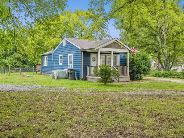 406 Westover Dr, Columbia, TN 38401