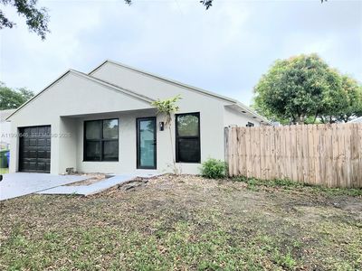 8615 SW 15th St, Pembroke Pines, FL, 33025
