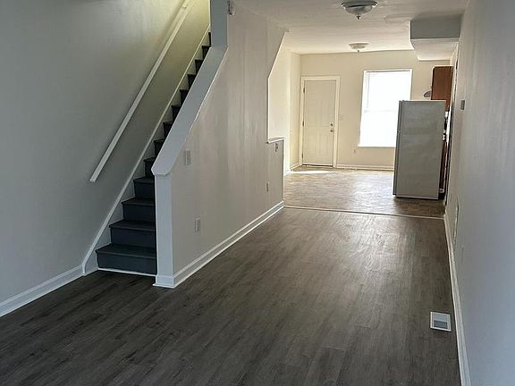 2nd image of 517 N Streeper St