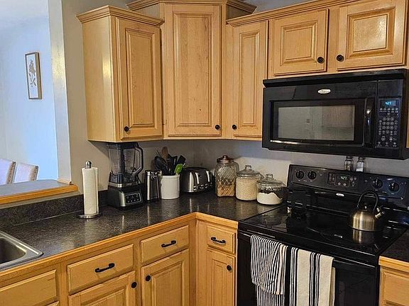 5th image of 2749 Elm Creek Dr