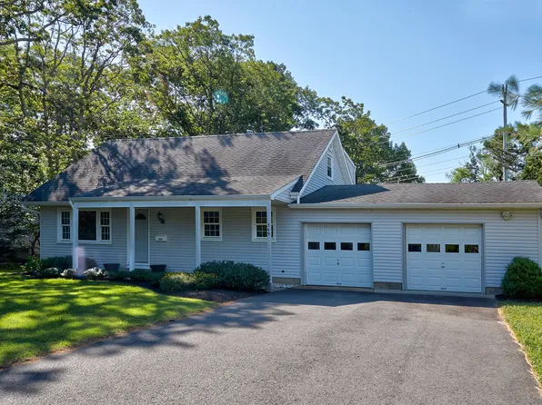 369 Old Squan Rd, Brick, NJ 08724