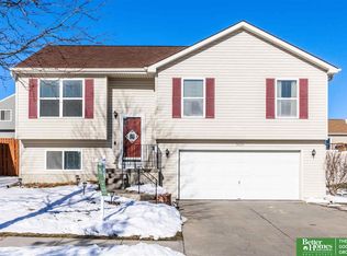 14528 Grebe St, Bennington, NE 68007