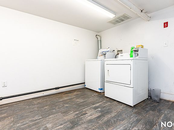 4th image of 33 Montrose Ave #1A