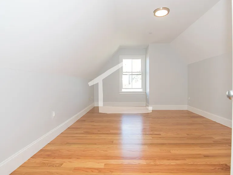 28 Murdock St #10 — Photo 15