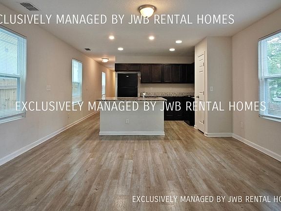 3rd image of 8017 India Ave