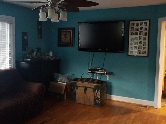 3rd image of 1101 Graystone Dr