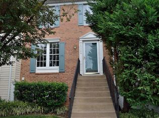 45360 Gable Sq, Sterling, VA 20164