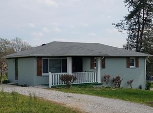 28 Quarry St, Sparta, TN 38583