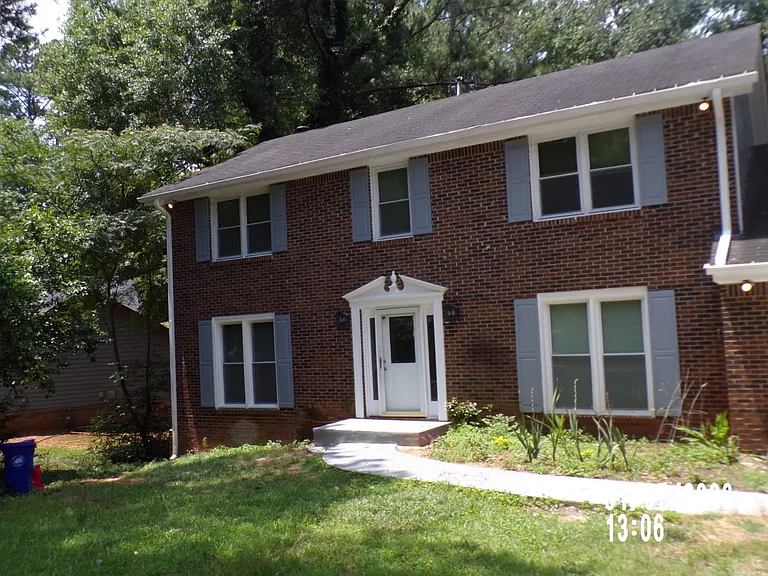 1821 S Hidden Hills Pkwy — Photo 2