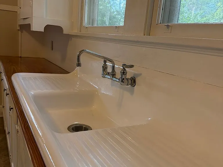 534 E Call St — Photo 35