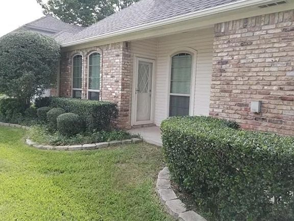 3rd image of 2889 Inniswood Cir