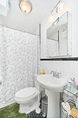 Rented by Living New York | media 25