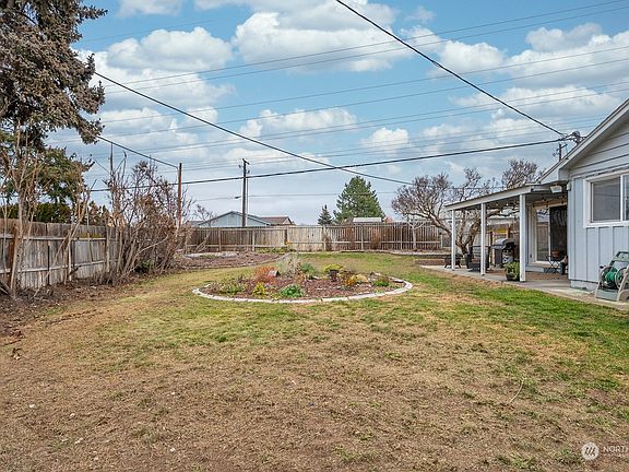 5th image of 2004 S Belair Drive