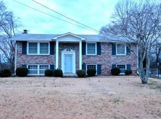 182 Bonnafield Dr, Hermitage, TN 37076