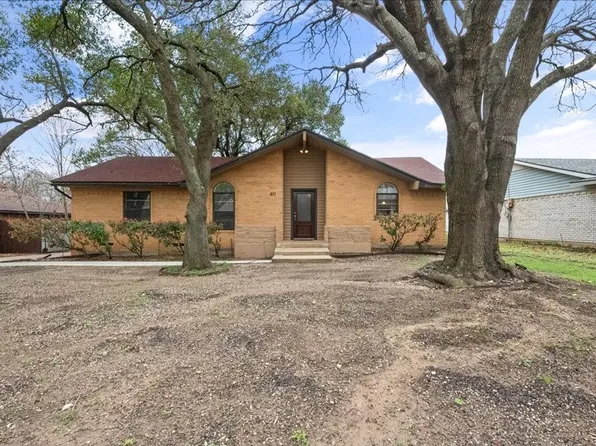 811 Green Pastures Dr, Cedar Hill, TX 75104