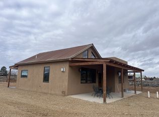 2 Kincaid Rd, El Prado, NM 87529