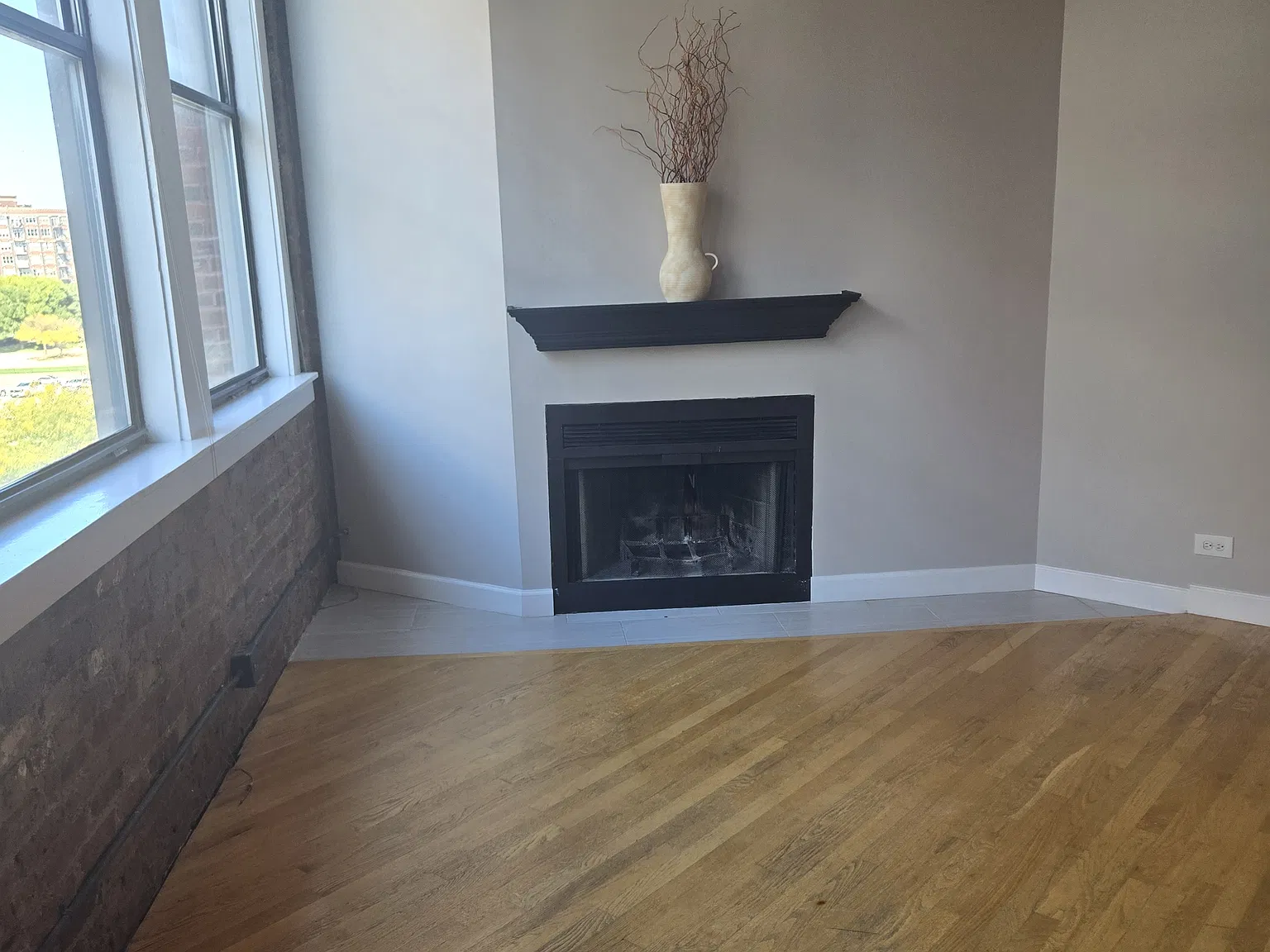 1 bed, 1012 sqft, $2,495 — Photo 3