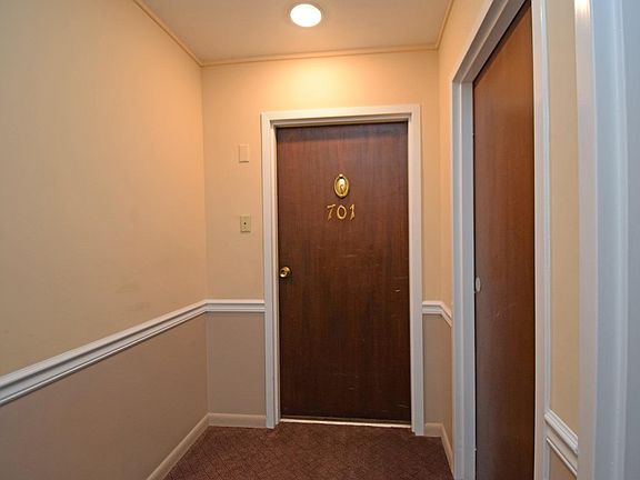 5th image of 1617 E McMillan St Unit 701