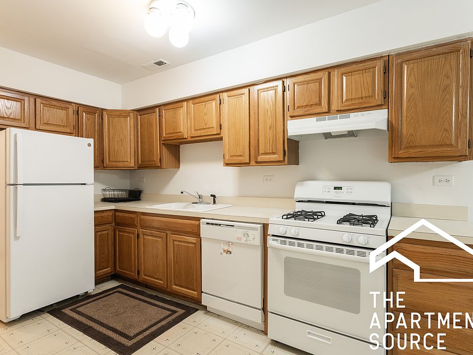 1st image of 1429 N Wicker Park Ave