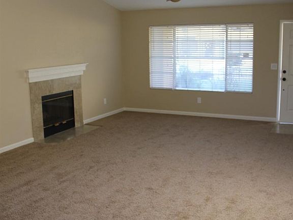 3rd image of 12076 Hildreth Dr