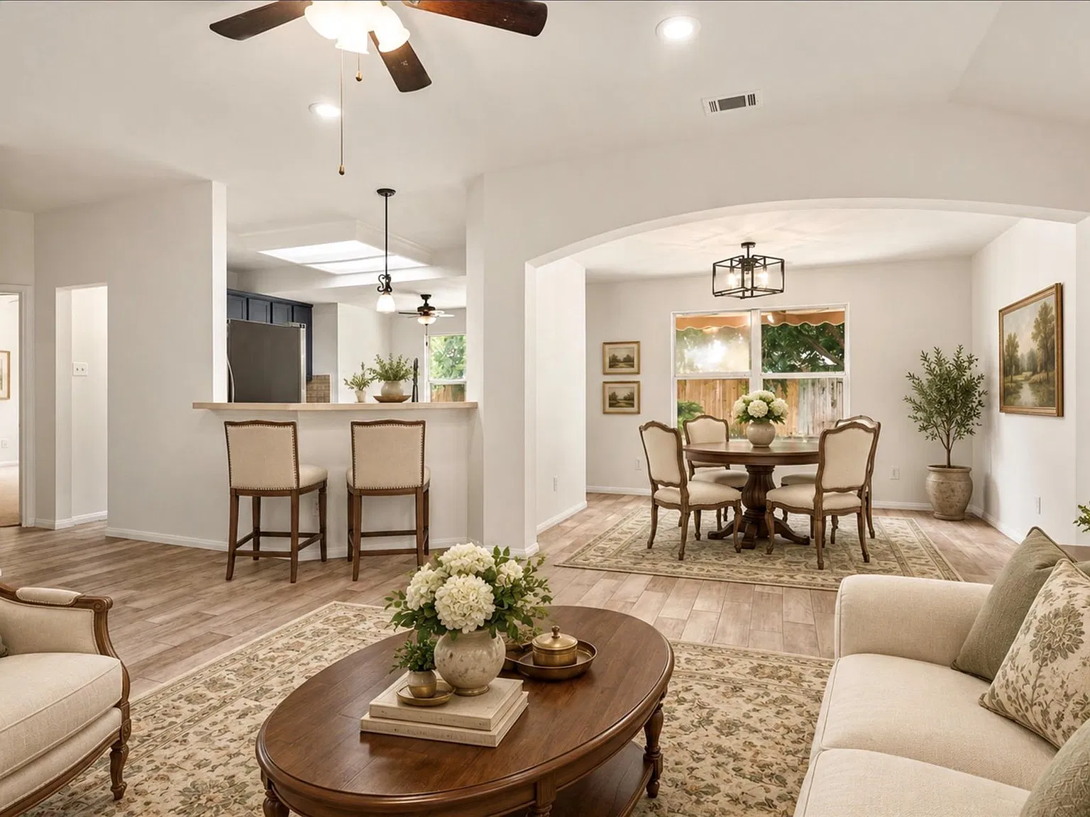 3 bed, 2.0 bath, 1540 sqft, $2,050 — Photo 3