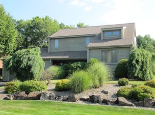 2637 Laguna Dr, Endicott, NY 13760