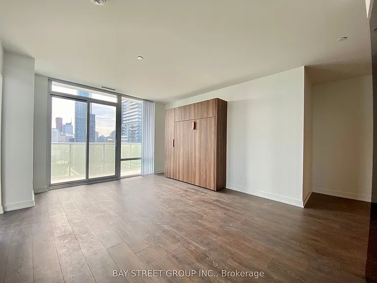 501 Yonge St #2709 — Photo 11