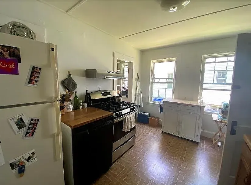 2 bed, 9999 sqft, $3,200 — Photo 2