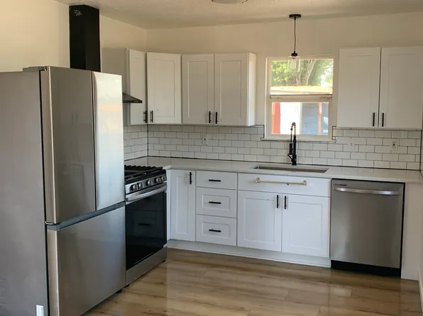 573 E Ellendale Ave APT 12A, Dallas, OR 97338