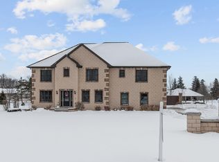 W3170 Sunshine Rd, Freedom, WI 54130