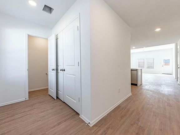 3rd image of 4107 Briarstone Knoll Trl